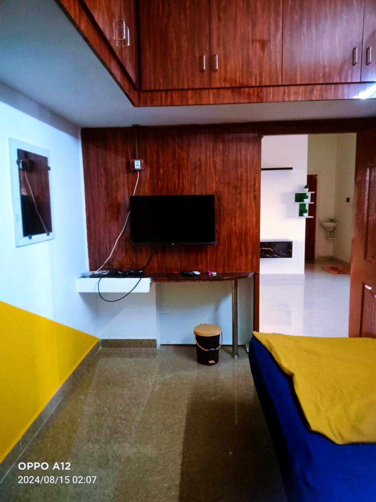 Asshappystayinn Hotel Tiruchirappalli Экстерьер фото