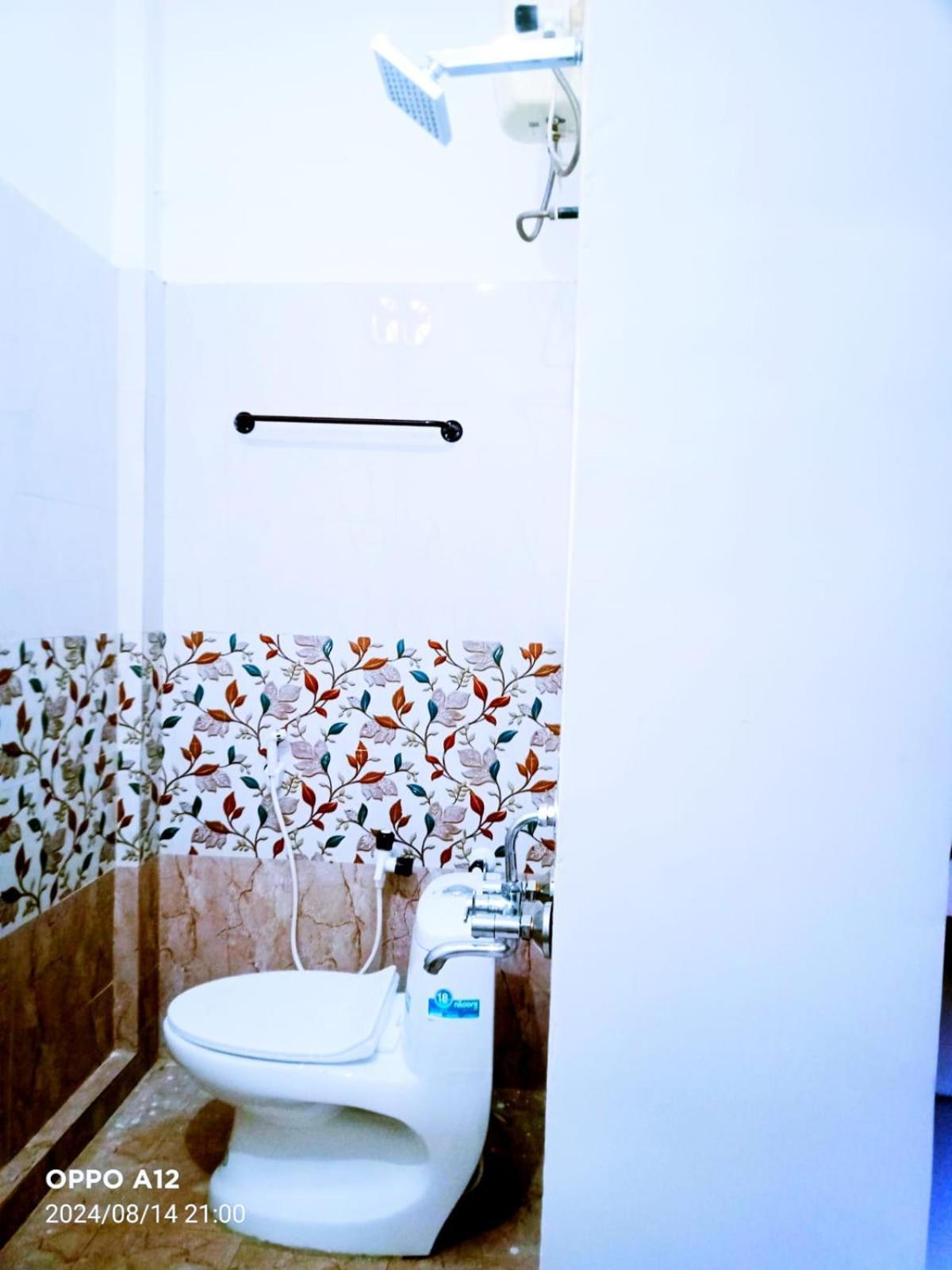 Asshappystayinn Hotel Tiruchirappalli Экстерьер фото